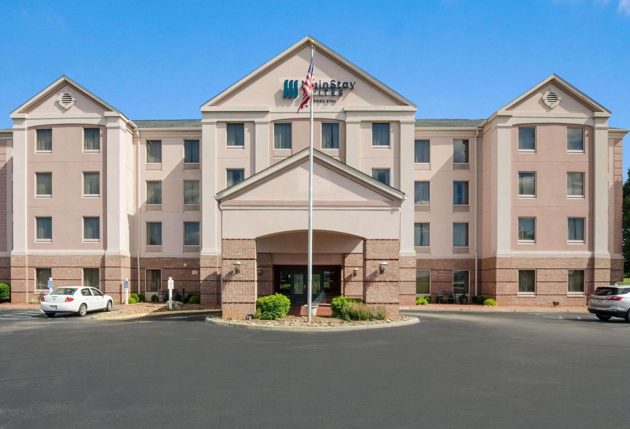 Mainstay Suites Airport Roanoke Exterior photo