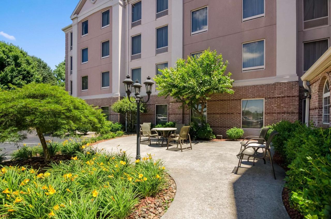Mainstay Suites Airport Roanoke Exterior photo