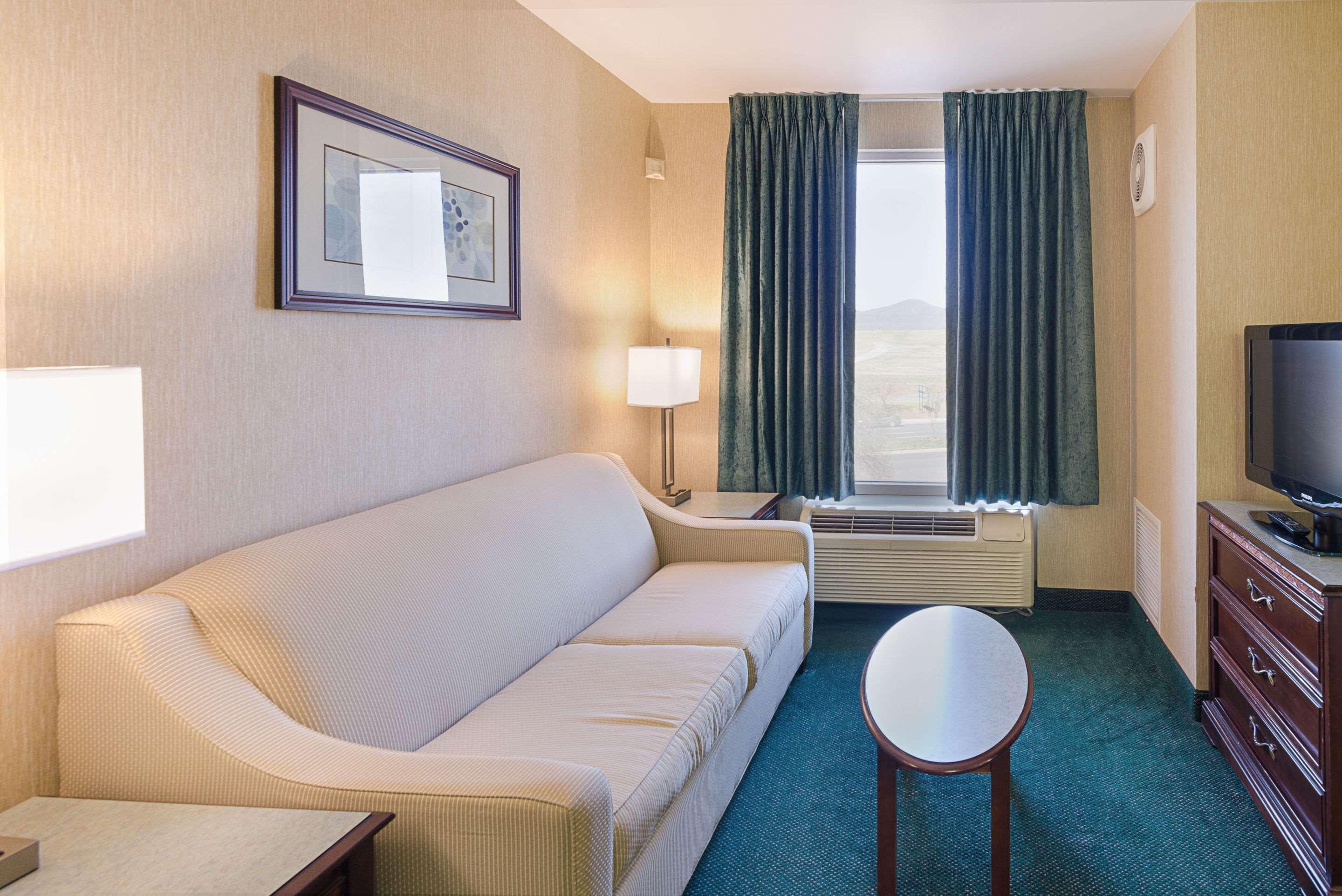Mainstay Suites Airport Roanoke Exterior photo